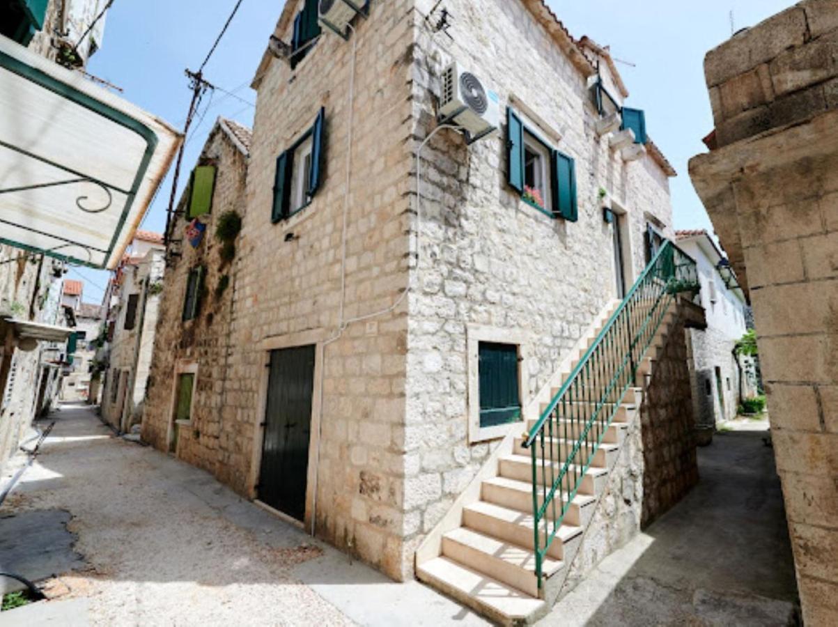 Guesthouse Ana Trogir Old Town Extérieur photo