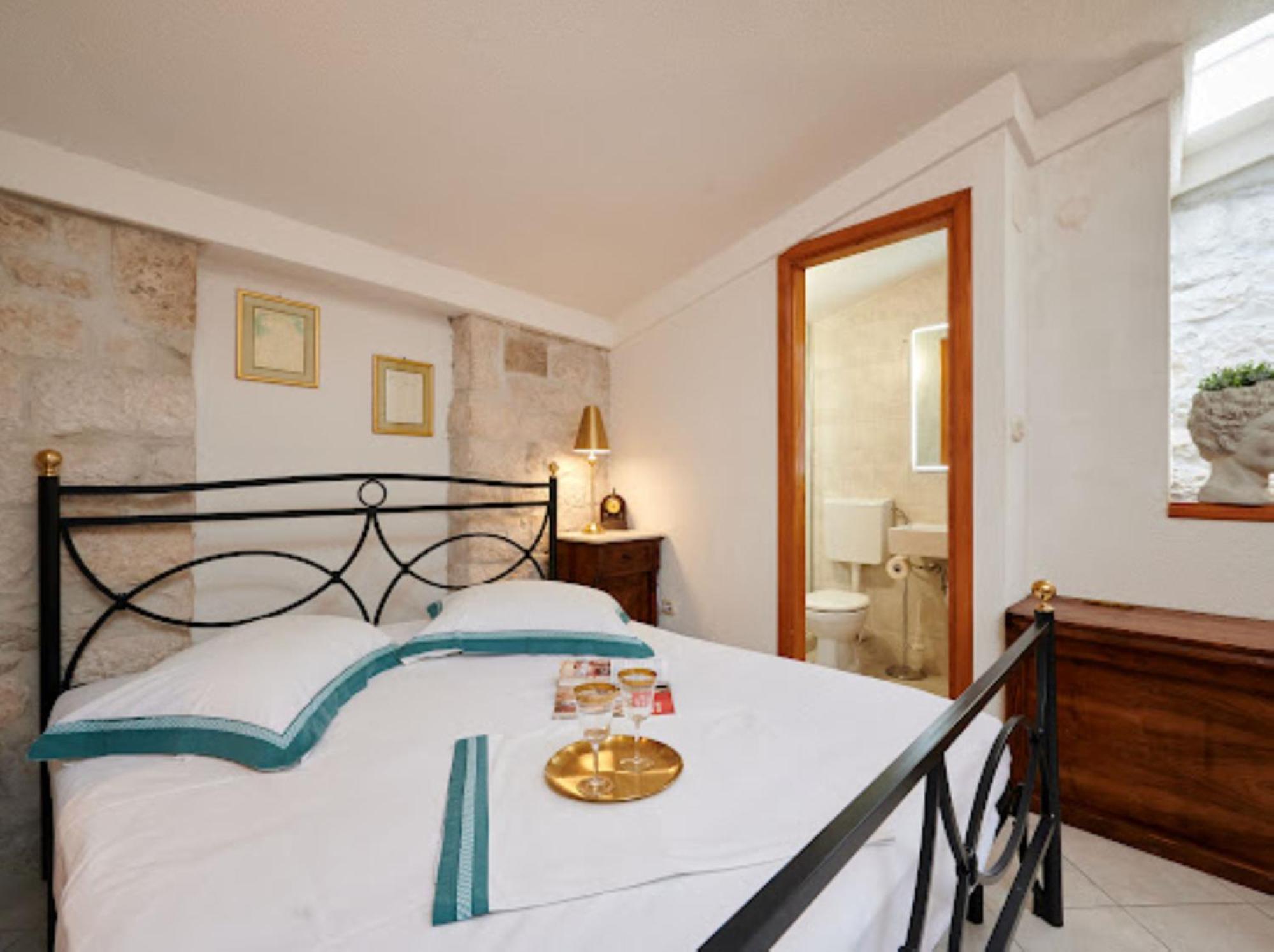 Guesthouse Ana Trogir Old Town Chambre photo