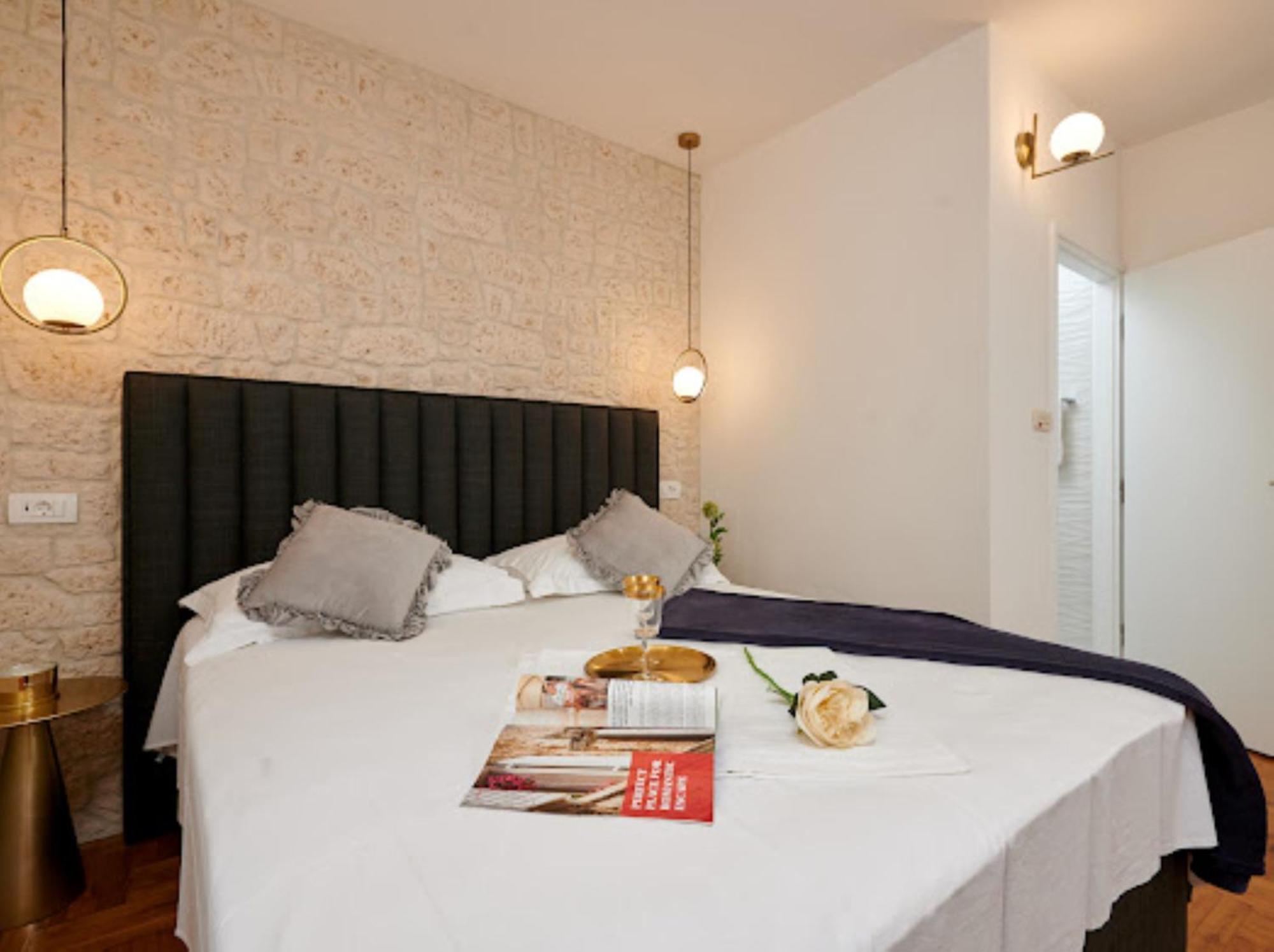 Guesthouse Ana Trogir Old Town Chambre photo