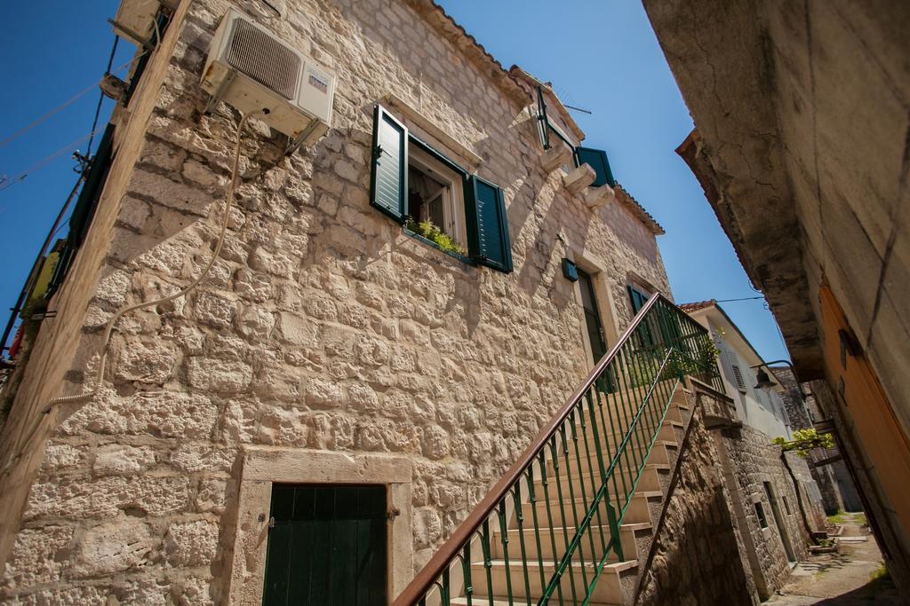 Guesthouse Ana Trogir Old Town Extérieur photo